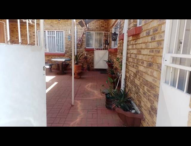 3 BEDROOM TOWNHOUSE FOR SALE IN HOMELAKE
